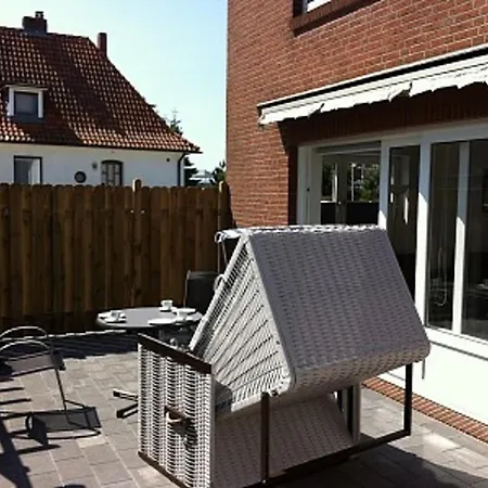 Strand-villa, Kugelbake
